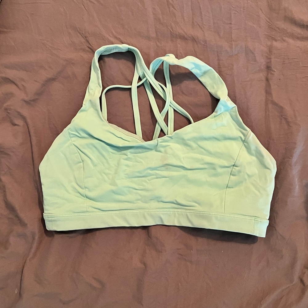 Free to be bra.